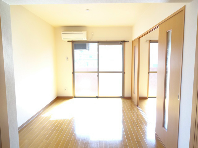 エヴァーグリーンの居間・リビング