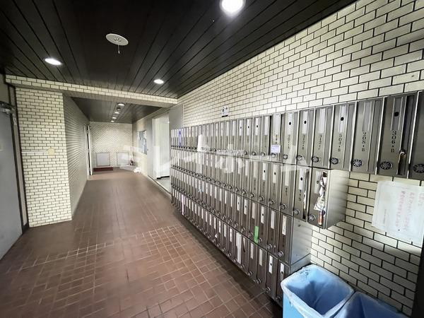 山王ハマセイホウのロビー