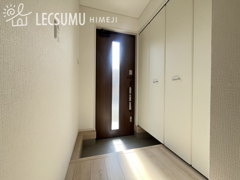 揖保郡太子町太田/新築戸建の玄関
