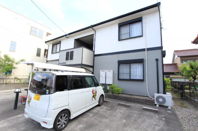 セレッソ南花長の駐車場