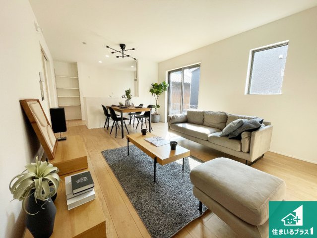 亀山市山下町　第1期　新築一戸建ての前面道路含む現地写真|周辺は落ち着いた街並みの住宅地！子育てがしやすい住環境です！まだ未完成ですが、現地でしかわからない事もございます。是非一度ご覧ください。