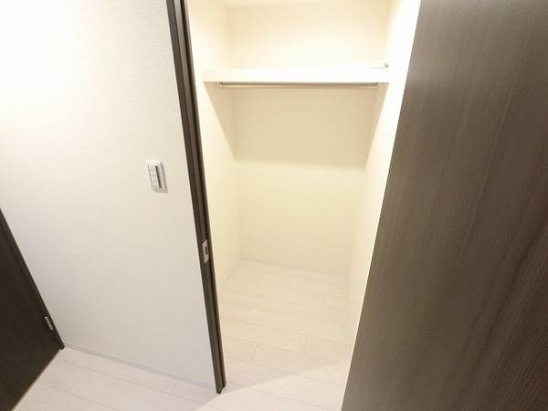 セオリー大阪アーバンレストの収納