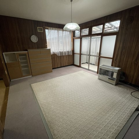 登別市若草町5丁目7-9戸建の居間・リビング