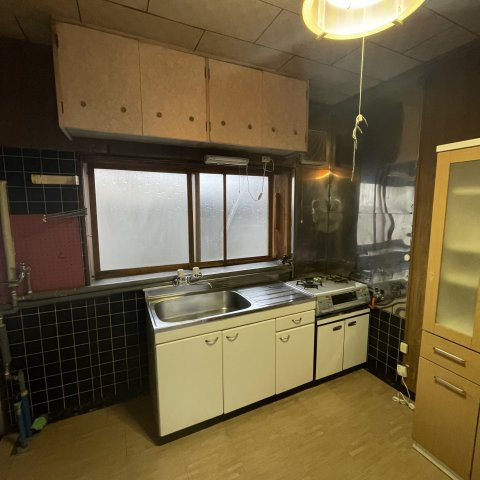 登別市若草町5丁目7-9戸建のキッチン