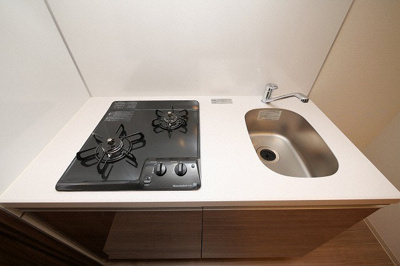 【キッチン】 | バウスフラッツ新大阪 | コンパクトなキッチンで掃除もラクラク