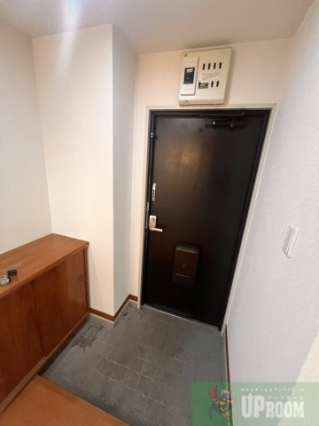 エステート篠木の玄関