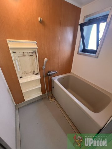 エステート篠木の浴室