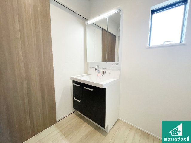 亀山市山下町　第1期　新築一戸建ての外観|現在建築中！落ち着いた街並みで新生活を始めることが出来そう！周辺の物件も併せてご紹介させて頂きます！