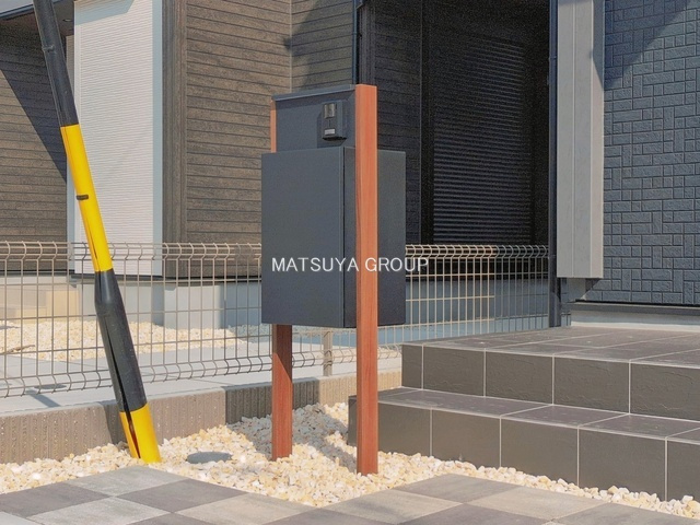 【前面道路含む現地写真】の画像