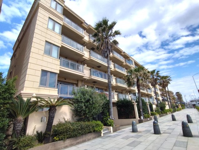 【外観】 | □■グランシティ湘南海岸マリナージュスクエア■□