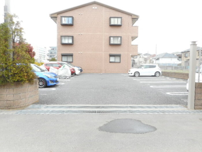 パルーテの駐車場