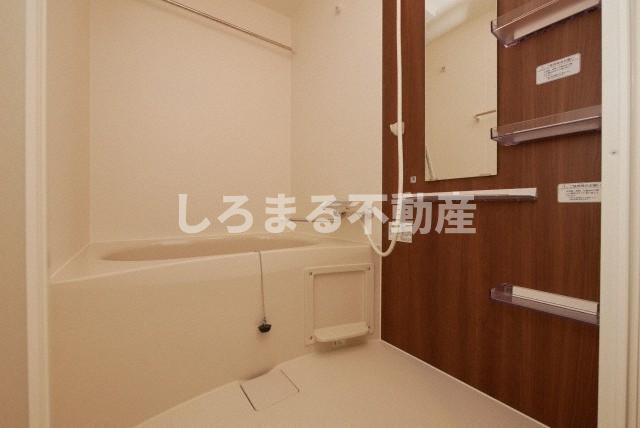 セレニテ難波リアンの浴室