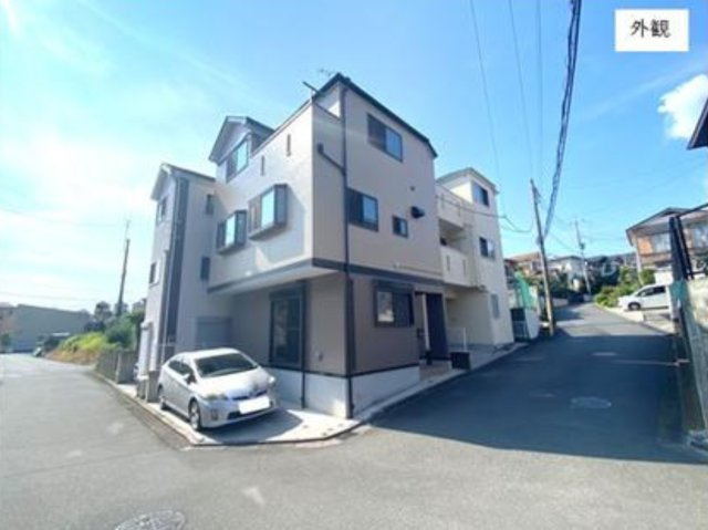 横浜市栄区本郷台3丁目 中古戸建て【仲介手数料無料】の前面道路含む現地写真