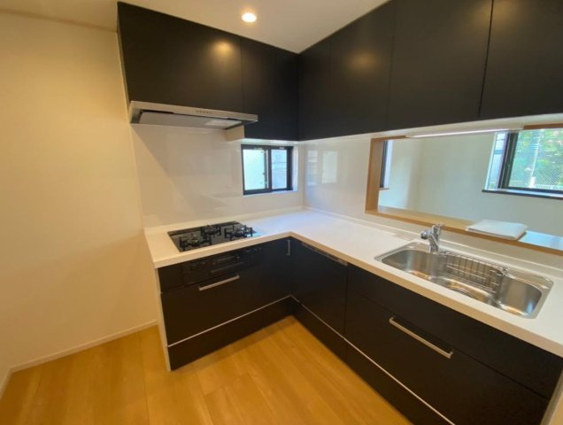 横浜市栄区本郷台3丁目 中古戸建て【仲介手数料無料】のキッチン