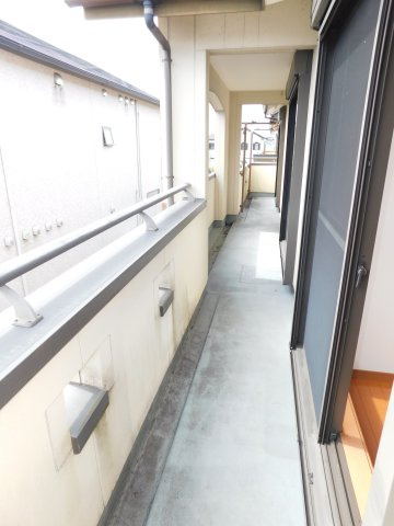 あま市七宝町川部折戸の中古一戸建のバルコニー|◇バルコニー◇　　南面で陽当たり良好♪　全洋室から出入りできます！