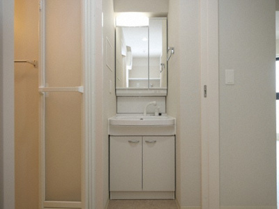 【独立洗面台】 | イルリッシュ西中島 | 独立洗面台で身支度をすべて済ませてしまいましょう