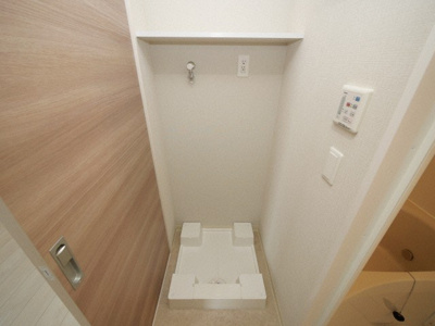 【設備】 | イルリッシュ西中島 | 洗濯機置き場です