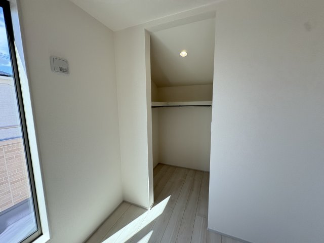 明石市魚住町錦が丘１丁目新築戸建２号棟の収納