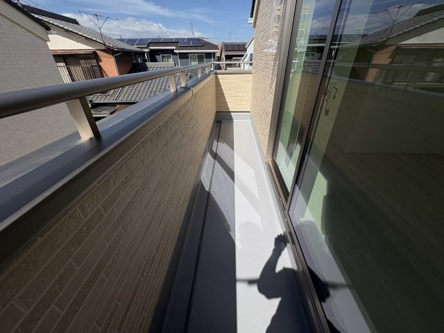 明石市魚住町錦が丘１丁目新築戸建２号棟のバルコニー