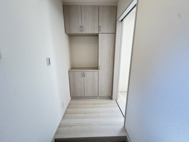 明石市魚住町錦が丘１丁目新築戸建２号棟の玄関