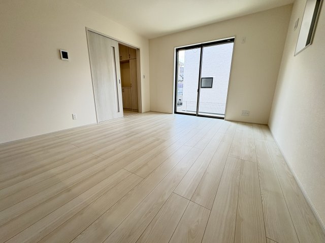 明石市魚住町錦が丘１丁目新築戸建２号棟の居間・リビング