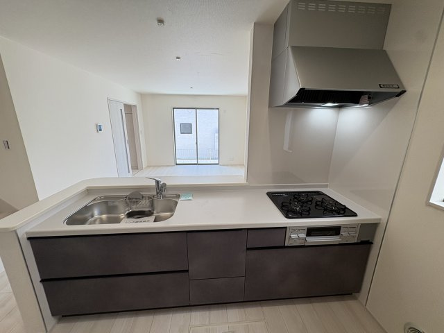 明石市魚住町錦が丘１丁目新築戸建２号棟のキッチン
