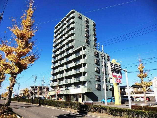 ファミール朝日の外観