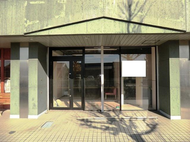 ファミール朝日のエントランス