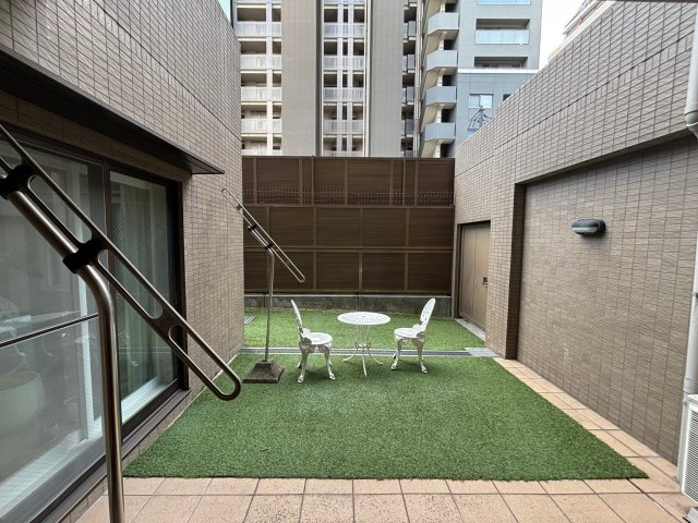 コスモ烏丸グレイスフォルムの庭