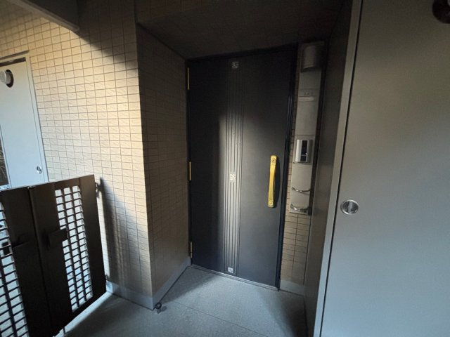 コスモ烏丸グレイスフォルムの玄関