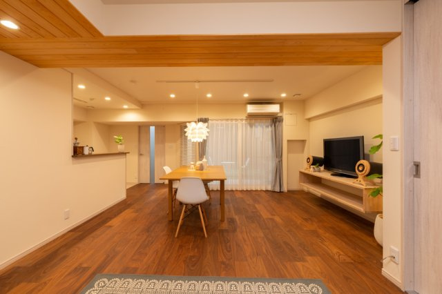 コスモ烏丸グレイスフォルムの居間・リビング