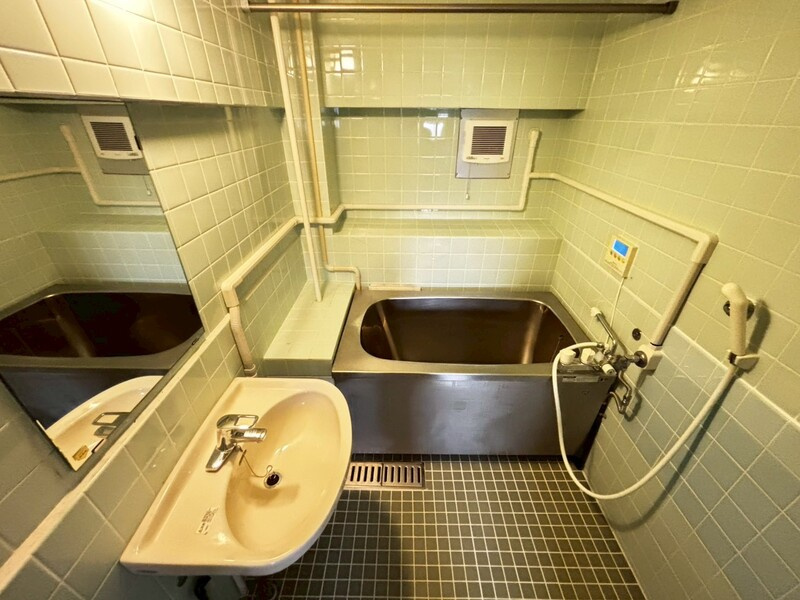 明舞第6団地14号棟の浴室