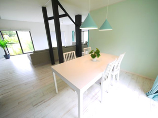 【居間・リビング】 | 長生郡白子町剃金　平家中古戸建 | 内装リフォーム済み令和3年9月1LDK平家 リビング約27帖システムキッチンユニットバス敷地約96坪