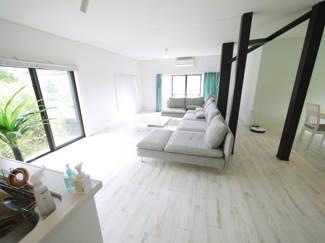 【居間・リビング】 | 長生郡白子町剃金　平家中古戸建 | 内装リフォーム済み令和3年9月1LDK平家 リビング約27帖システムキッチンユニットバス敷地約96坪