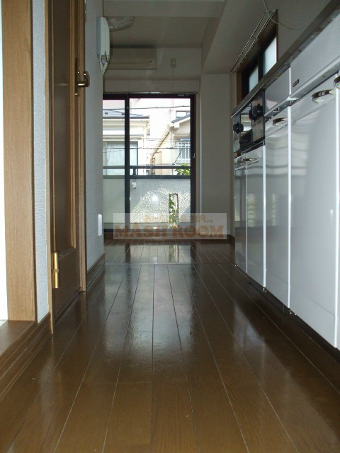 メゾンニッセイ中野の玄関