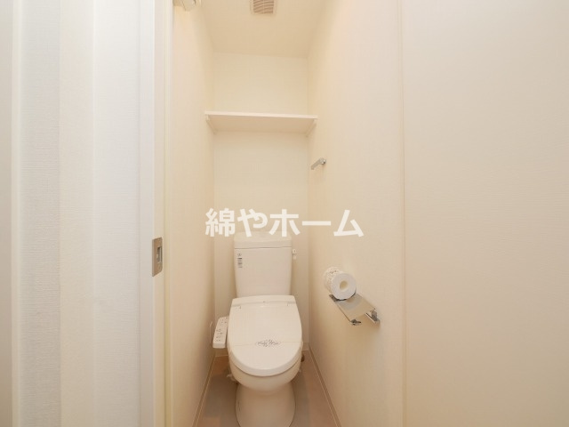 レオンコンフォート難波サウスゲートのトイレ|コンパクトで使いやすいトイレです