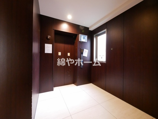 レオンコンフォート難波サウスゲートのロビー|ゆとりのあるロビーです