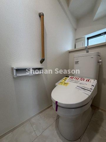 【トイレ】 | 小さなお子さまや高齢な方にも安心な「手すり」付です◎