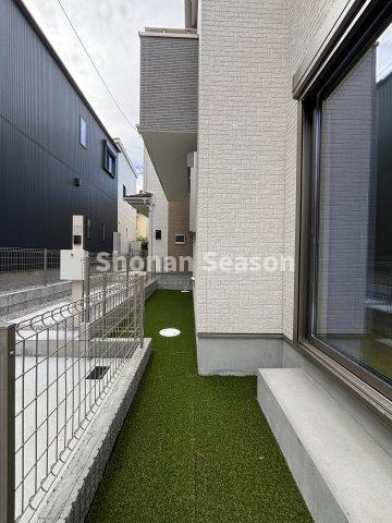 【庭】 | 南側に配置された「お庭」では、ガーデニングを楽しめますよ◎