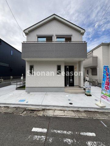 【外観】 | 海岸まで「徒歩10分」なので、休日に散策などを楽しめます◎
＼ぜひ、ご内覧ください／
