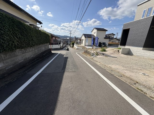 【その他】 | 大野城市第3緑ヶ丘4丁目　1号棟（全1棟）【仲介手数料無料・0円】 | 現地写真。前面道路です。