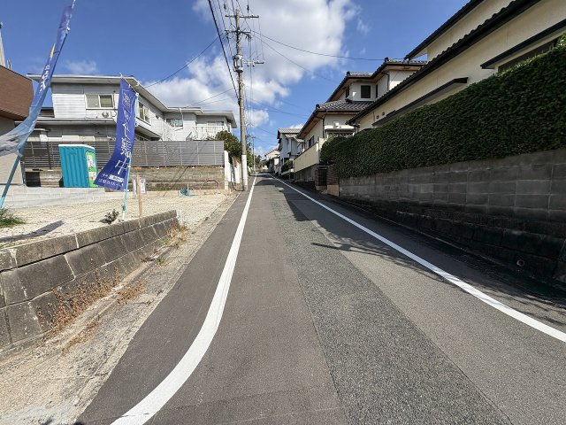【その他】 | 大野城市第3緑ヶ丘4丁目　1号棟（全1棟）【仲介手数料無料・0円】 | 現地写真。前面道路です。