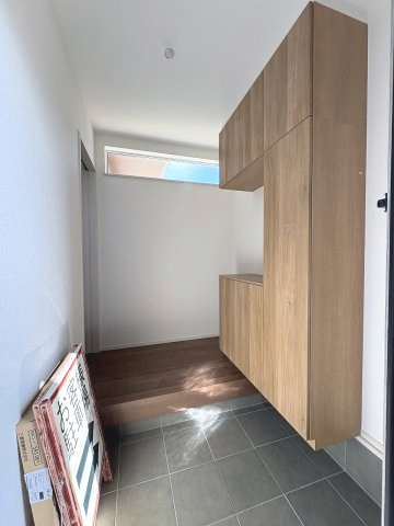 【居間・リビング】 | 大野城市第3緑ヶ丘4丁目　1号棟（全1棟）【仲介手数料無料・0円】 | 現地写真。リビングです。