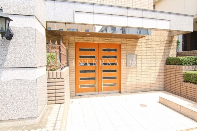 Ｓ-ＦＯＲＴ舞浜のエントランス