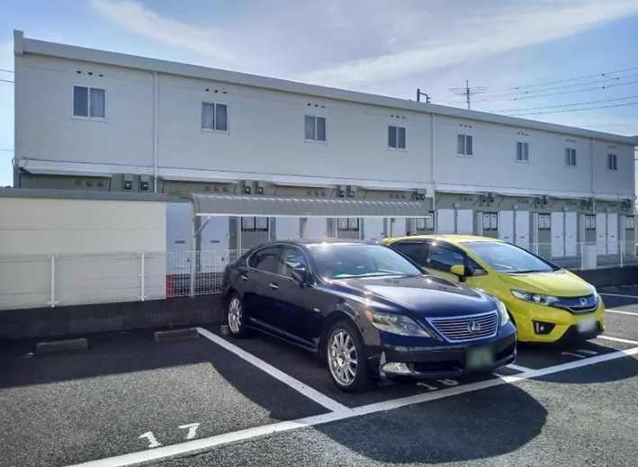 レオパレスサンリーブⅡの駐車場