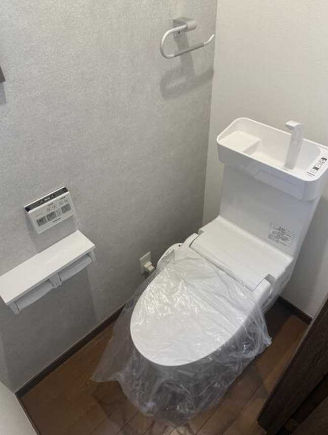 横浜市戸塚区名瀬町 中古戸建て【仲介手数料無料】のトイレ