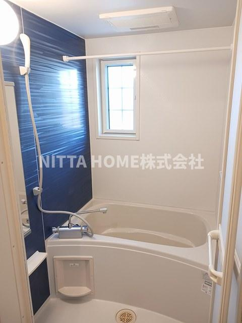 メゾン・城ノ下Ａの浴室|追炊き、浴室乾燥機付きのバスルームです＊