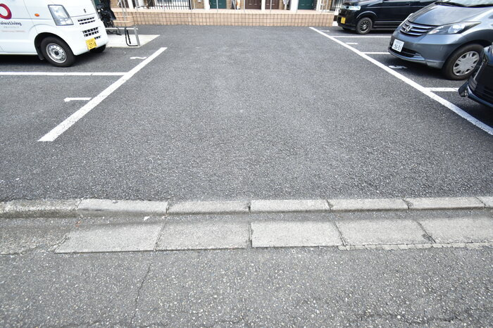 エスポワールの駐車場