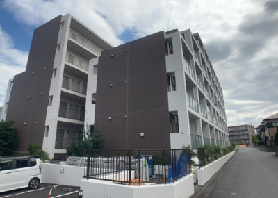 【外観】 | ライジングプレイス八王子みなみ野 | 物件の詳細については、現地を見てわかること以外に、役所や法務局などで調べないとわからないことがあります。そのため、現地に行く場合は、もしこの物件を買ったらどのような生活ができるかをイメージしましょう。