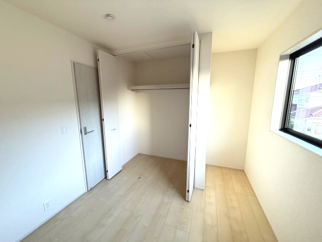 リーブルガーデンS前橋市北代田町第７　１号棟の収納|２階洋室1収納です